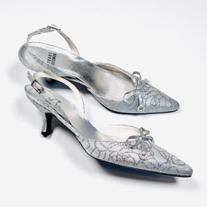 Women's Stuart Weitzman Silver Satine Textile Evening Wedding Heels Size 7.5
